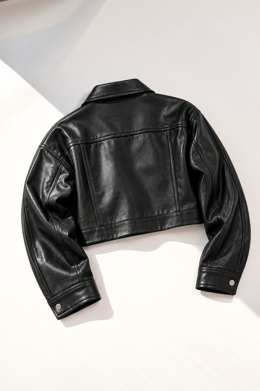 Vanta Cropped Leather Jacket