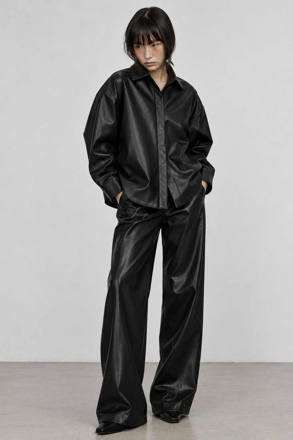 Noiré Leather Set (Black)