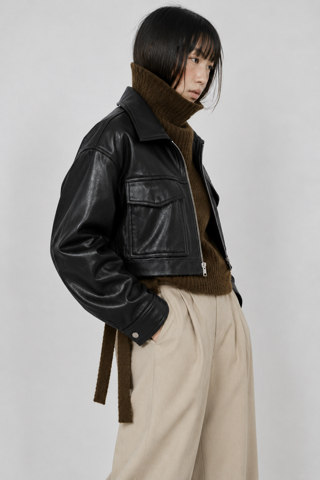 Vanta Cropped Leather Jacket